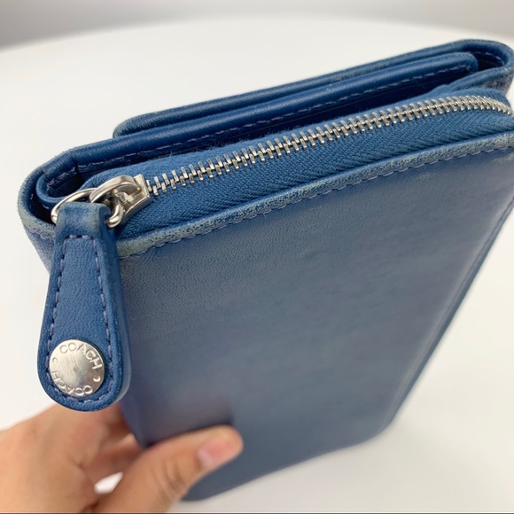 Vintage Coach Leather Wallet - Picture 4 of 8